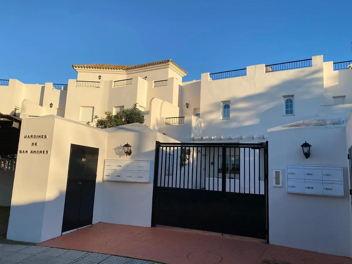 Precioso adosado rodeado de un entorno verde natural y muy cerca de la playa Chiclana de la Frontera Apartamento