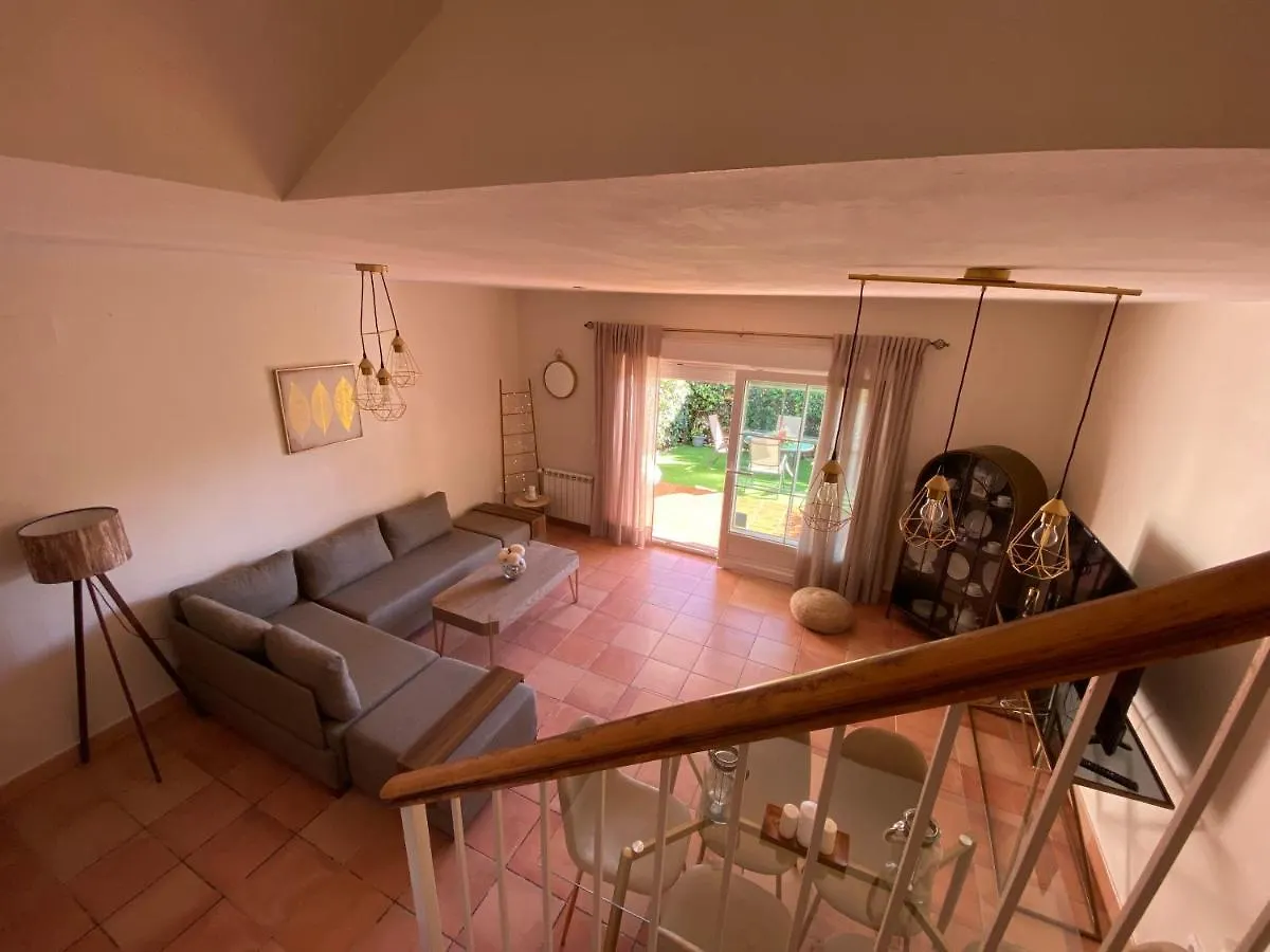 Apartamento Precioso adosado rodeado de un entorno verde natural y muy cerca de la playa Chiclana de la Frontera España